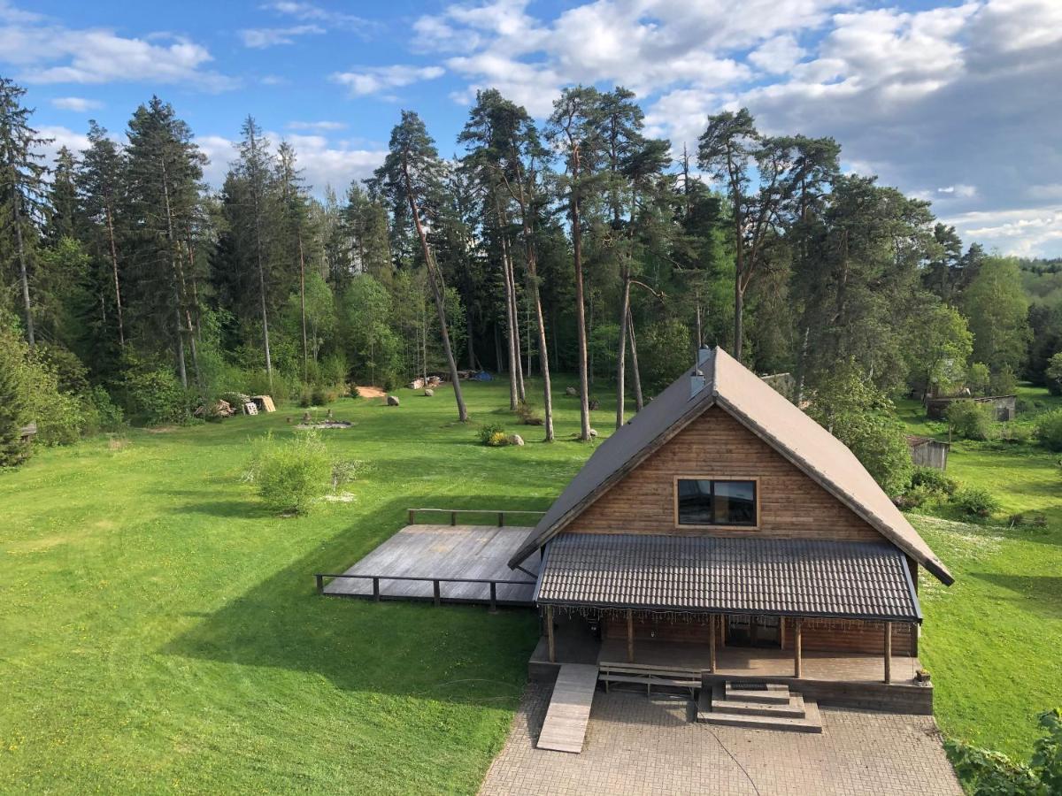 Kivimaee Turismitalu Vandrehjem Taagepera Eksteriør billede